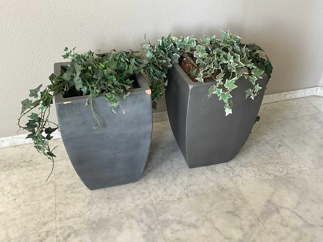 Kunstplant met pot (2x) - afbeelding 1 van  3