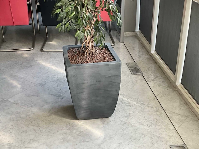Kunstplant met pot - afbeelding 3 van  3