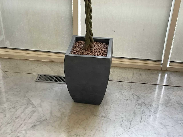 Kunstplant met pot - afbeelding 3 van  3