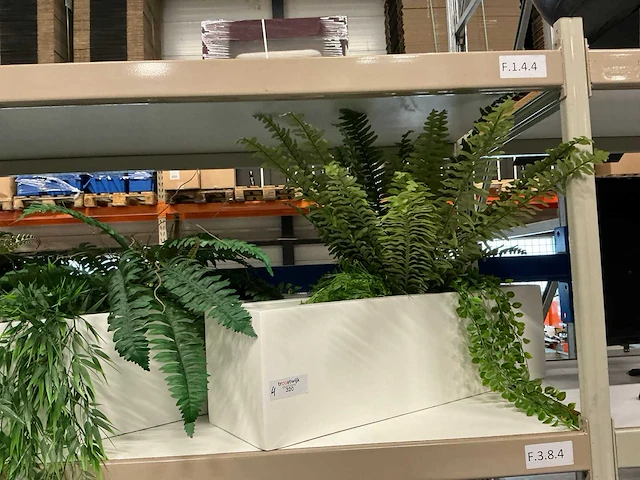 Kunstplanten met bakken (4x) - afbeelding 2 van  4