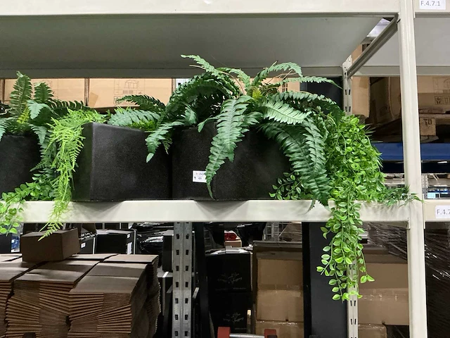Kunstplanten met bakken (4x) - afbeelding 2 van  3