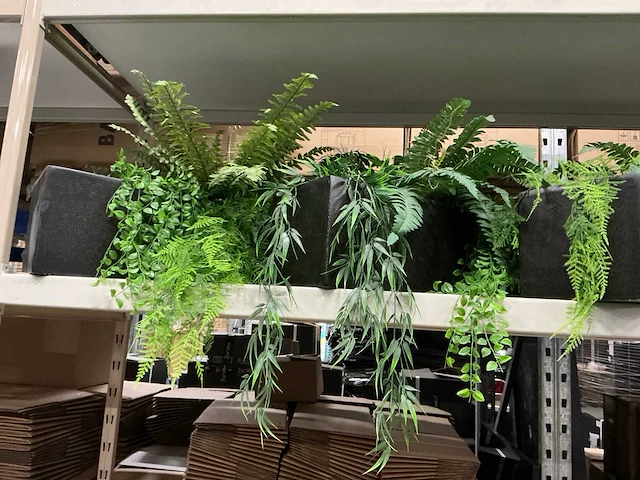 Kunstplanten met bakken (4x) - afbeelding 3 van  3
