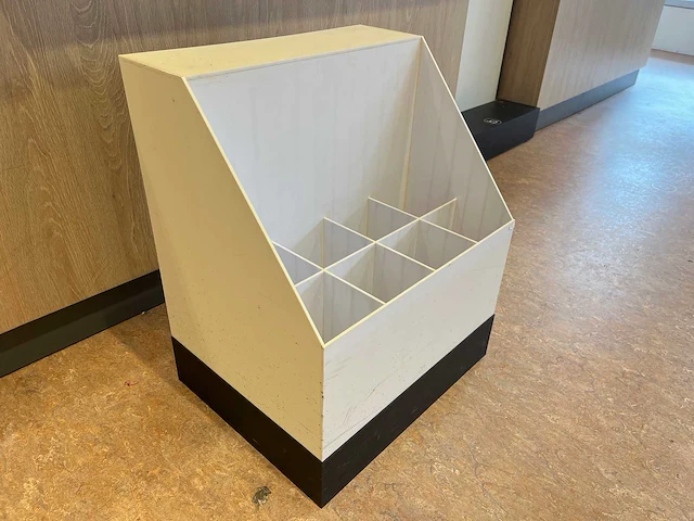 Kunststof display - afbeelding 1 van  4