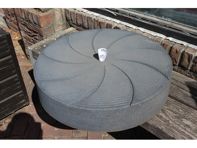 Kunststof fontein doorsnede 63 cm. - afbeelding 1 van  1