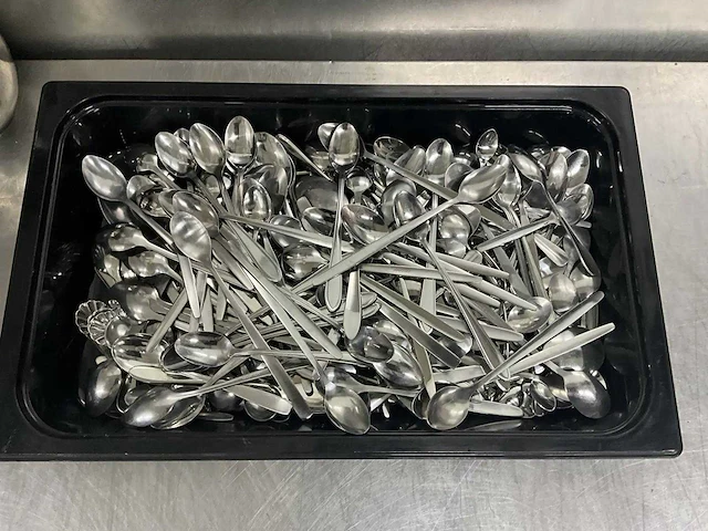 Kunststof gastronormbak met lepels - afbeelding 2 van  4