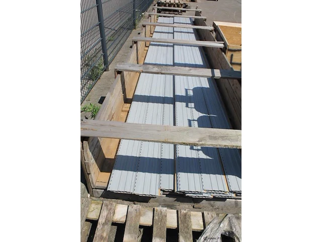 Kunststof gevelpanelen - 600x17,5x2 cm - 18 stuks - afbeelding 1 van  3