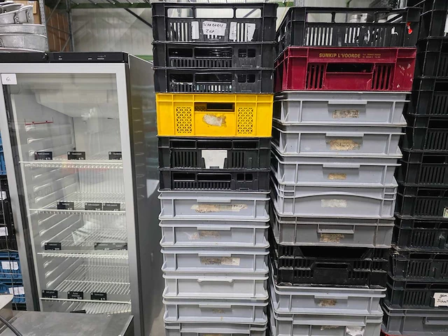 Kunststof krat (32x) - afbeelding 1 van  3