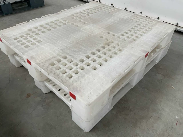 Kunststof pallet (4x) - afbeelding 4 van  7