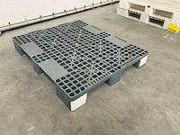 Kunststof pallet - afbeelding 1 van  5