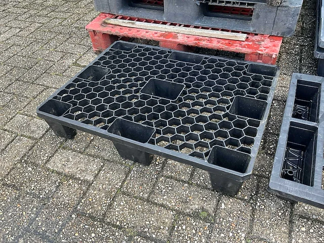 Kunststof pallets (7x) - afbeelding 5 van  6