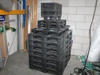 Kunststof pallets in diverse maten en uitvoeringen. totaal 18 stuks. - afbeelding 2 van  5
