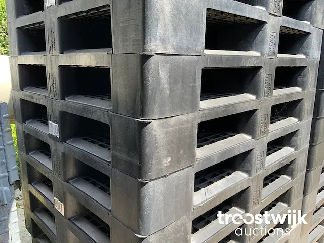 Kunststof pallets - afbeelding 3 van  3