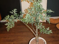 Kunststof plant in pot met hoogte 150 cm. - afbeelding 2 van  3