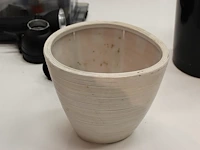 Kunststof plantenbak, hoogte 34 cm. - afbeelding 1 van  1