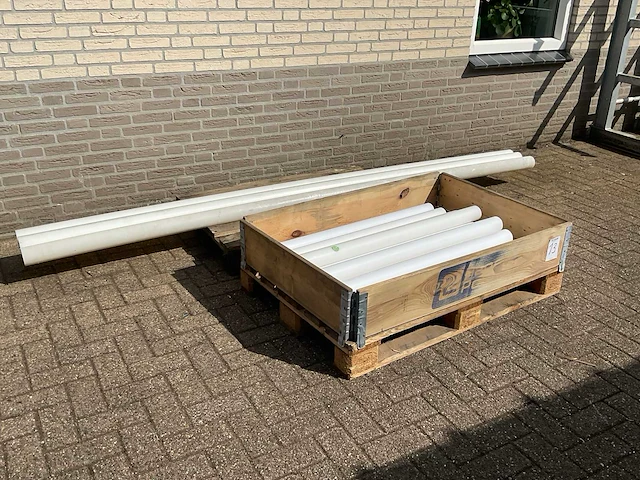 Kunststof pom rond - afbeelding 2 van  4