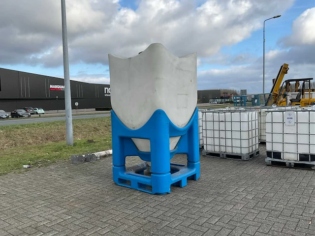 Kunststof silo - afbeelding 4 van  6
