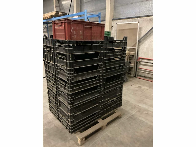 Kunststof stapelkratten en blokpallets - afbeelding 3 van  5