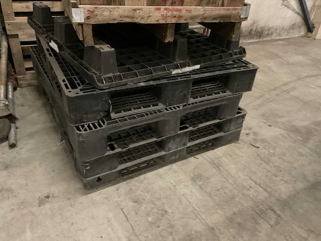 Kunststof stapelkratten en blokpallets - afbeelding 4 van  5