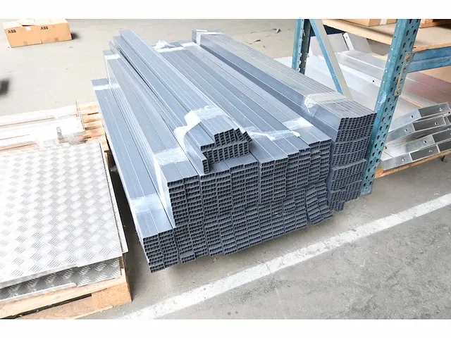 Kunststof stroken (350x) - afbeelding 1 van  3