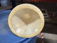 Kunststof vat en trechter blauw - afbeelding 3 van  3
