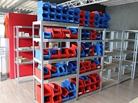 Kunststofbakjes in diverse maten en kleuren ruim 130 stuks - afbeelding 1 van  4