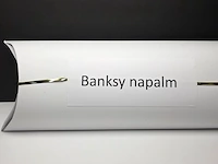 Kunstwerk banksy napalm (zeefdruk), 2004 - afbeelding 53 van  57