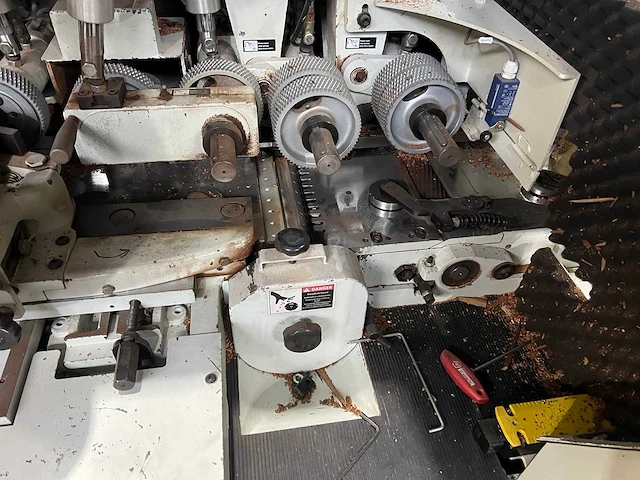 Kuper - swt 23 xl-5 - vierzijdige profileer- en schaafmachine - 2009 - afbeelding 16 van  19
