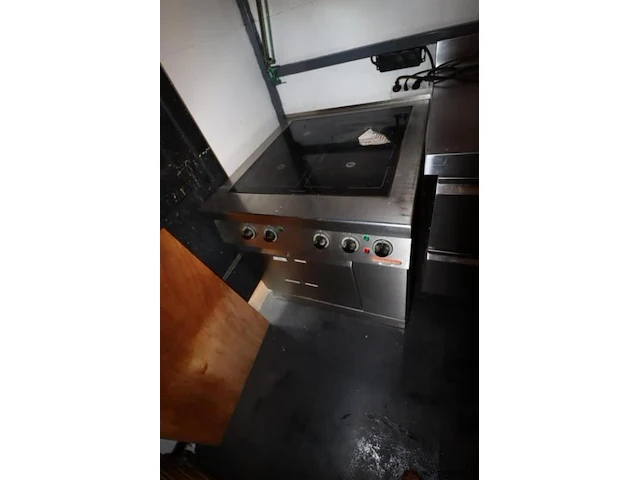 Kupperbusch inductie kookplaat op rvs onderstel - 80x85x75cm - afbeelding 1 van  5