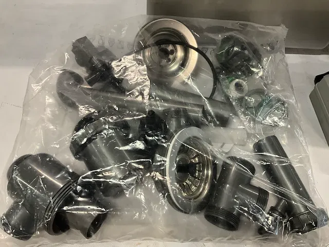 Küppersbusch ese9000.0ge dubbele spoelbak v.v. chrome kraan en druksensor - afbeelding 3 van  12