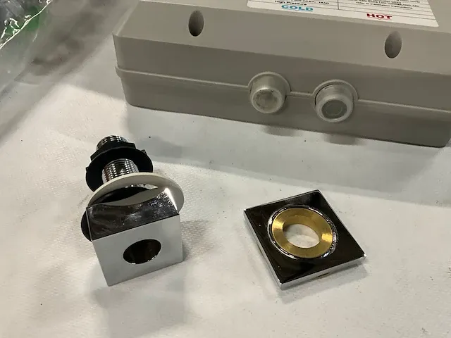 Küppersbusch ese9000.0ge dubbele spoelbak v.v. chrome kraan en druksensor - afbeelding 11 van  12