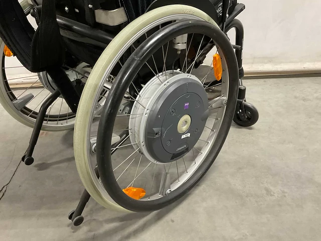Kusschall - elektrische rolstoel - afbeelding 3 van  3