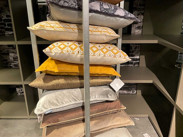 Kussenkar voorzien van kussens - afbeelding 5 van  7