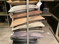 Kussenkar voorzien van kussens - afbeelding 6 van  7