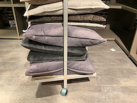 Kussenkar voorzien van kussens - afbeelding 7 van  7