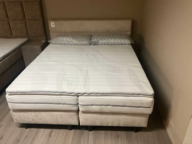 Kusters (160x200) boxspring - afbeelding 2 van  8