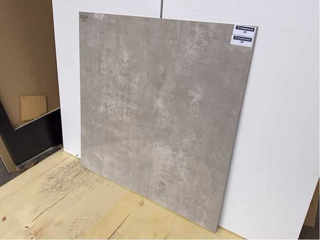 Kutahya alaska grey gepolijst vloertegel 80x80 cm 61,44 m² - afbeelding 2 van  3