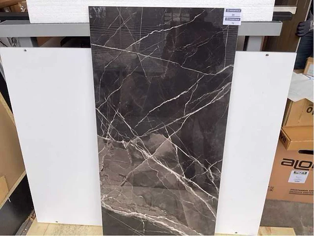 Kutahya black calacatta gepolijst vloertegel 60x120 cm 120,96 m² - afbeelding 3 van  5