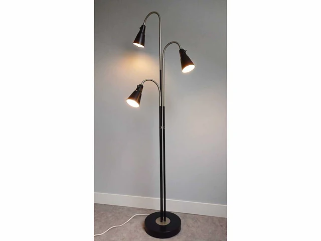 Kvart vloerlamp (2x) - afbeelding 1 van  5