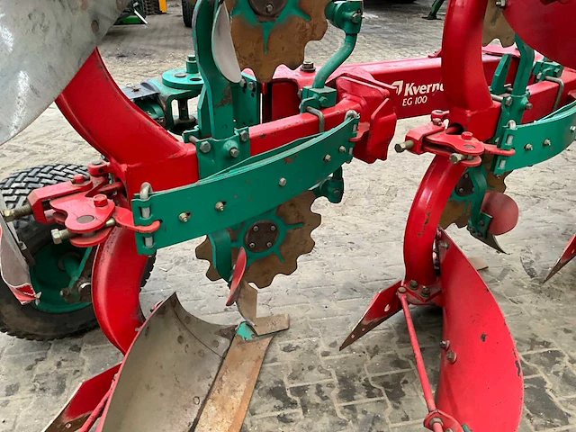 Kverneland eg 100 4-schaar ploeg - afbeelding 18 van  25