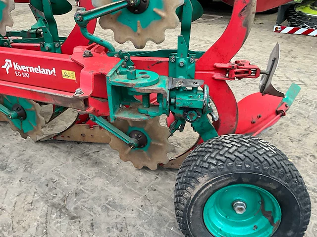 Kverneland eg 100 4-schaar ploeg - afbeelding 22 van  25