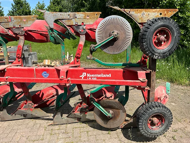 Kverneland lb100 / 4 schaar ploeg - afbeelding 6 van  11