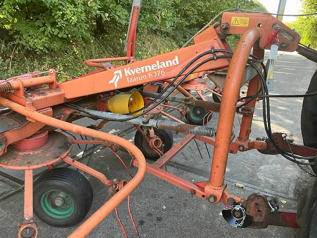 Kverneland taarup8076 - afbeelding 11 van  25