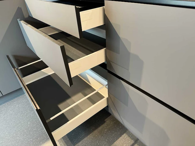 Kvik - showroomkeuken - afbeelding 13 van  43