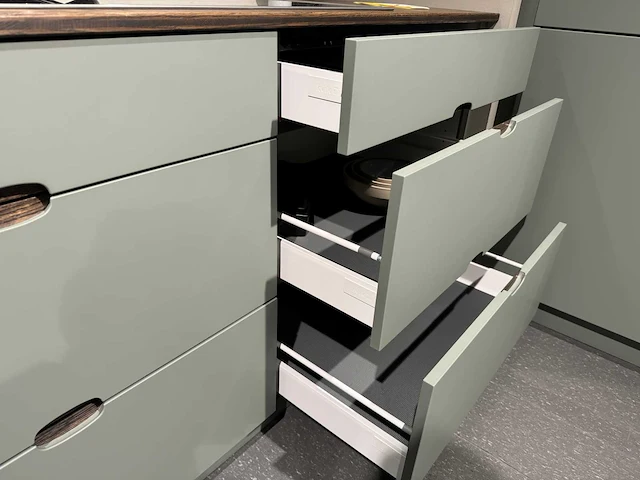 Kvik - showroomkeuken - afbeelding 17 van  42