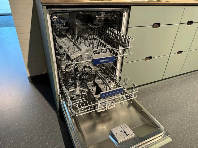 Kvik - showroomkeuken - afbeelding 34 van  42