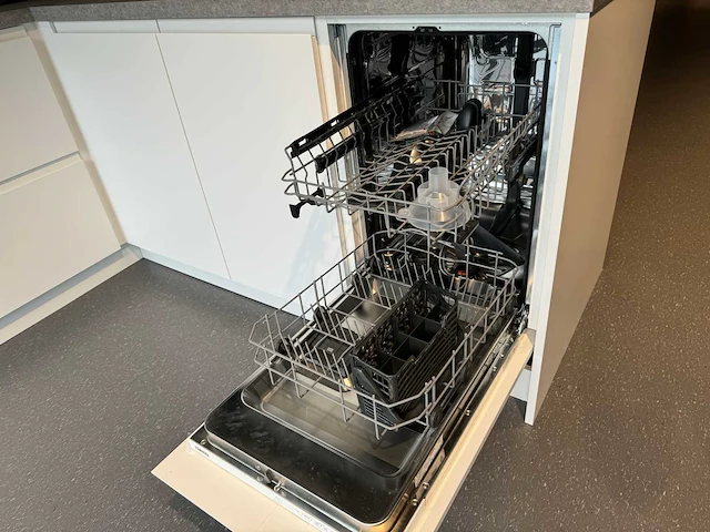 Kvik - showroomkeuken - afbeelding 16 van  29
