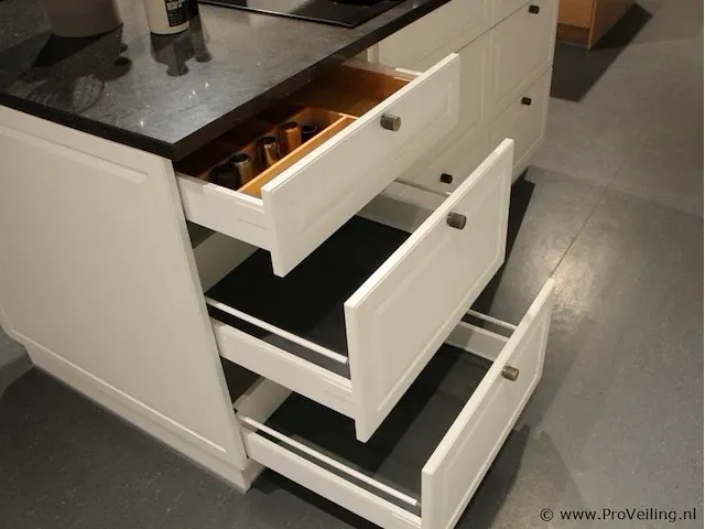 Kvik eilandkeuken - 180x96cm / apparatenwand ca. 184x220cm - afbeelding 24 van  40