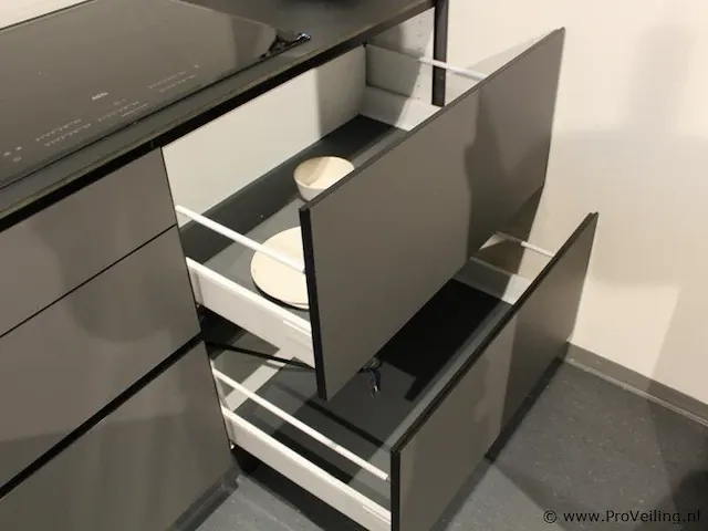Kvik eilandkeuken met apparatenwand model prato - afbeelding 5 van  42