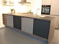 Kvik eilandkeuken met apparatenwand model prato - afbeelding 24 van  42
