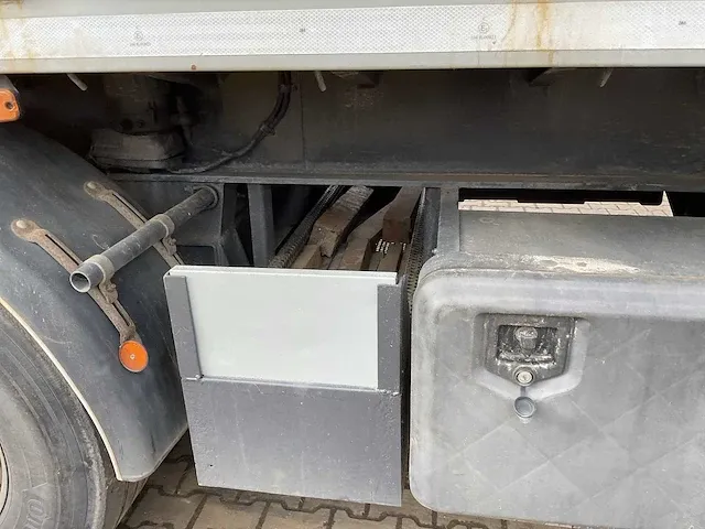 Kwb stenentrailer met verplaatsbare kraan - afbeelding 11 van  44
